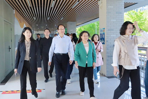 实地考察.jpg 实地考察.jpg