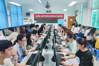 考试现场3.jpg 考试现场3.jpg