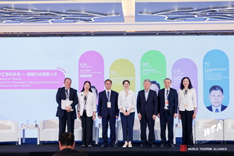 圆桌对话1合影.jpg 圆桌对话1合影.jpg